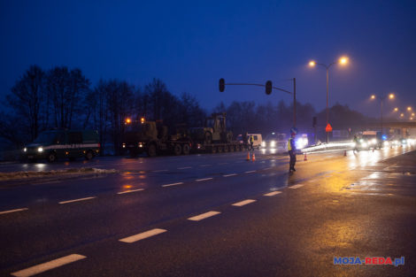 Wojskowy pojazd uszkodził wiadukt. Ogromne korki na trasie Reda-Wejherowo