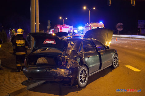 Trzy auta zniszczone po kolizji na ul. Gdańskiej przed zjazdem na ul. Pucką 1