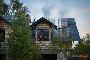 Pożar domu jednorodzinnego przy ul. Długiej w Rekowie